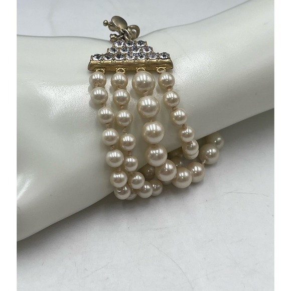 J. Crew Multi-Strand White Faux Pearl Spring Ring Rhinestones Bracelet Sz Small - Picture 3 of 12